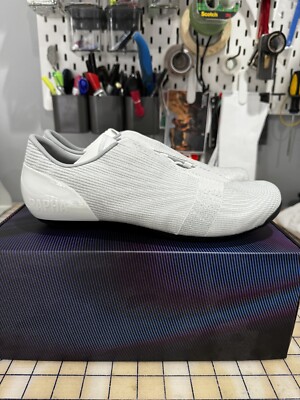 I*a様 RAPHA プロチーム シューズ 公道使用無し ホワイト サイズ41 I*a様 RAPHA プロチーム シューズ 公道使用無し ホワイト サイズ41 I*a