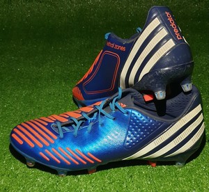 blue and red predators
