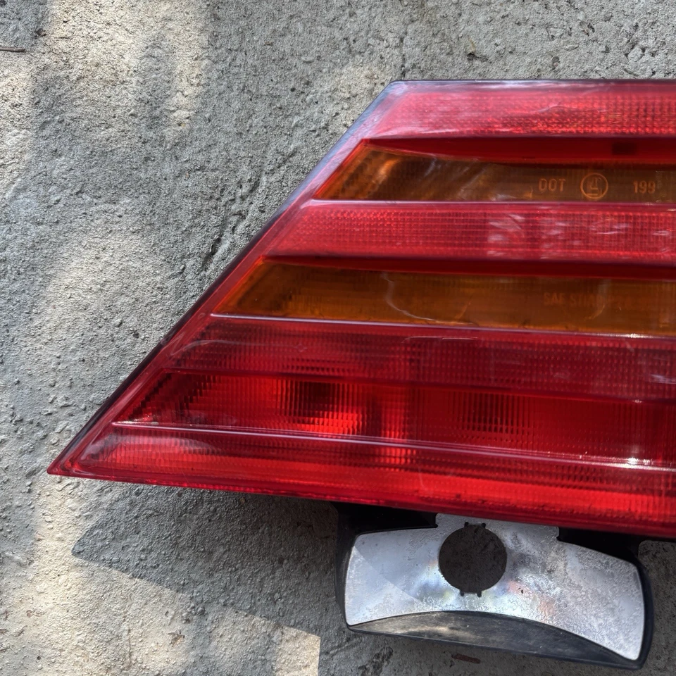 梅赛德斯奔驰 W140 右尾灯 300SE S320 S500 S600 1408200266 原始设备制造商 — 第 3/4 张图片
