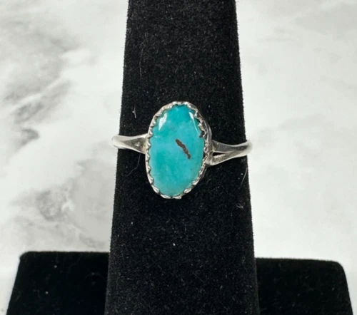 Sterling Silver Delicate Turquoise Ring - Vintage - Size 4.75