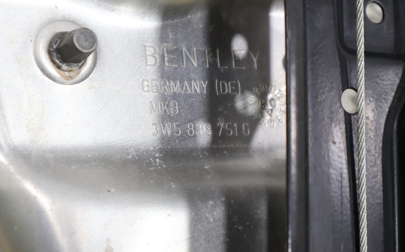 2006 - 2012 BENTLEY CONTINENTAL REAR LEFT DOOR WINDOW REGULATOR & CARRIER OEM