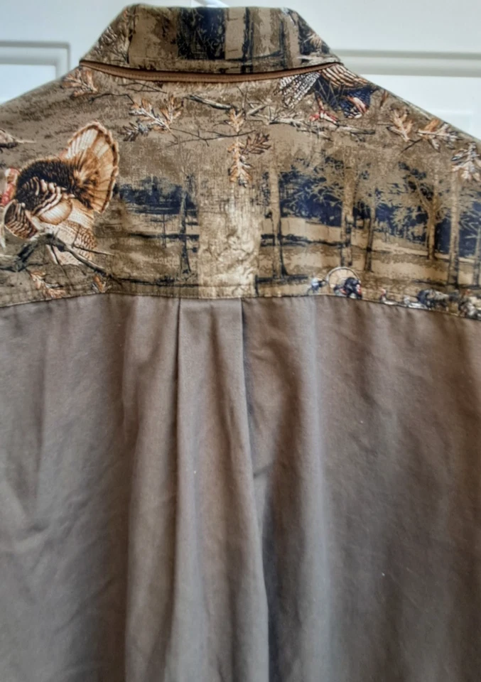 Whitetails Legendary Deer Gear Shirt sz L - Image 2 of 4