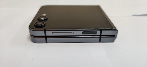 Ecran Samsung Galaxy Z Flip5 6,7" débloqué - Bon état **petite imperfection** - Photo 20 sur 51
