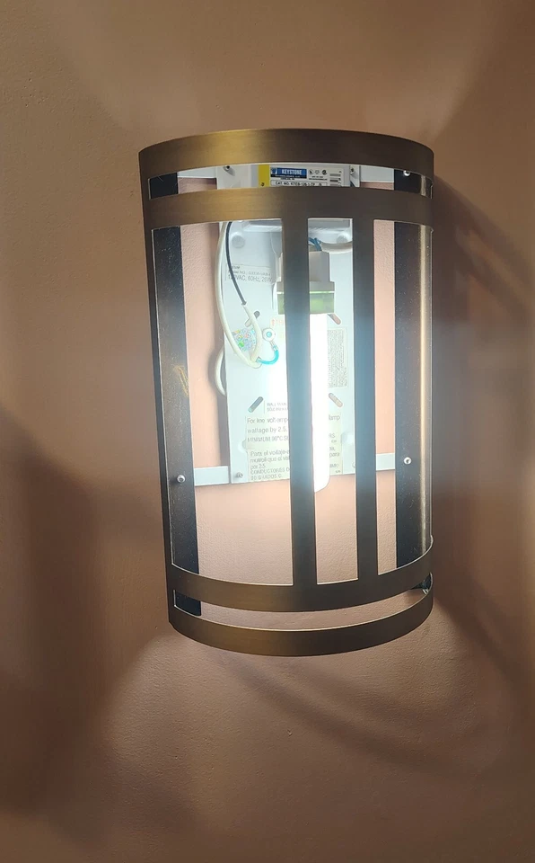 🗽LIGHTING Wall SCONCE BRASS FINISH 2 PC SET BULBS AND HARDWARE INCLUDED - Image 4 of 4