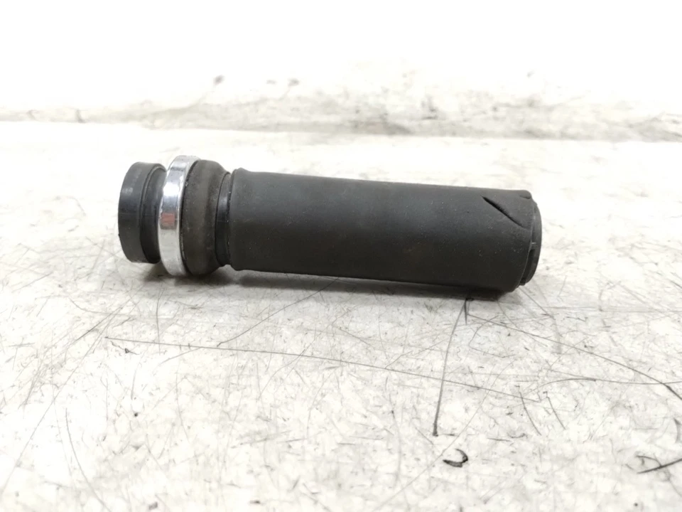 2005 年雅马哈 Royal Star Venture XVZ1300 节气门管握把 — 第 2/4 张图片