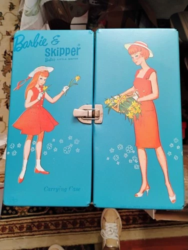 Vtg 1964 Barbie & Skipper Double Carrying Case Complete With Wardrobe