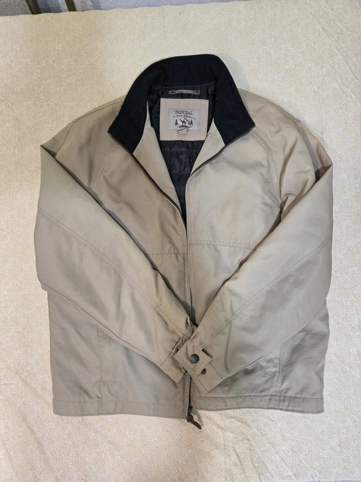 Pacific Trail Mens Medium Insulated Jacket Tan Khaki Zip Front Fleece Collar