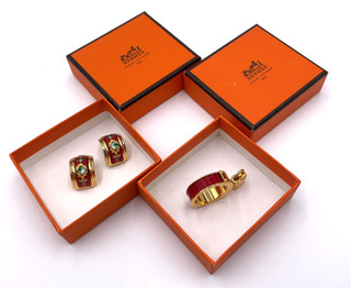 Auth Hermes Kelly Scarf Ring Lizard/Enamel Earrings Red GD Set2 W/Box BA020294