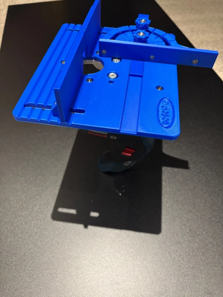 Bosch GKF 12V-8 Mini Tischfräse Tischeinsatz mit Winkel-/Zaunführung - Bild 2 von 4