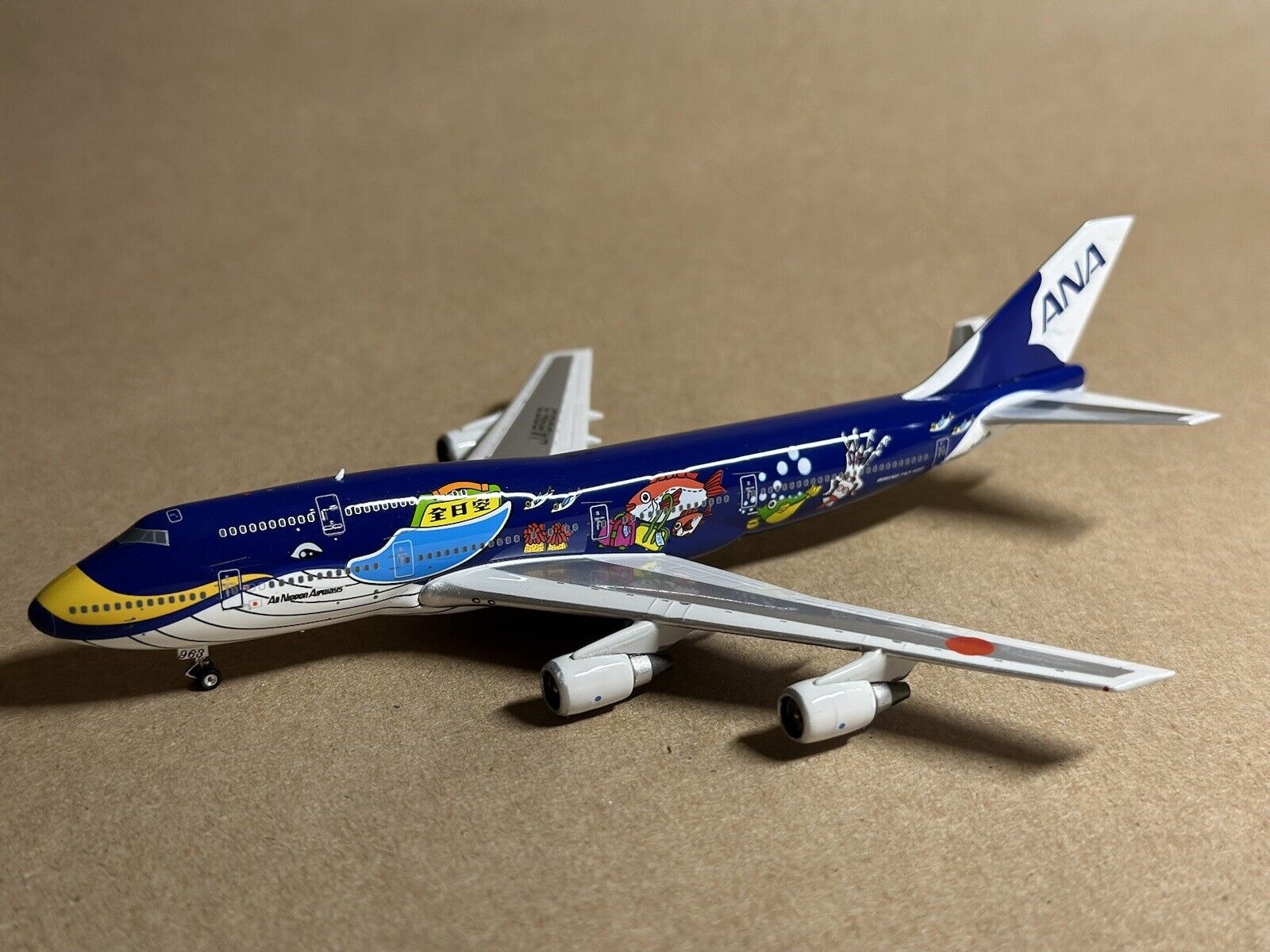 ANA 全日空 1/400 BOEING747-400 THANKS JUMBO-