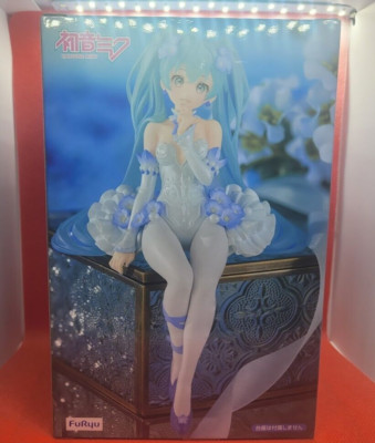 Vocaloid Hatsune Miku Flower Fairy Nemophila Noodle Stopper Statue. NIB.