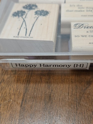 Stampin Up! 2007 Estampillas de goma de madera - Frases y palabras - Juego de seis Happy Harmony - Imagen 6 de 23