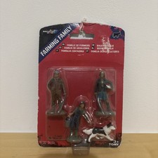 Britains 40954 Farming Family 1:32 Scale Model Figures - BRI 40954 Brand New