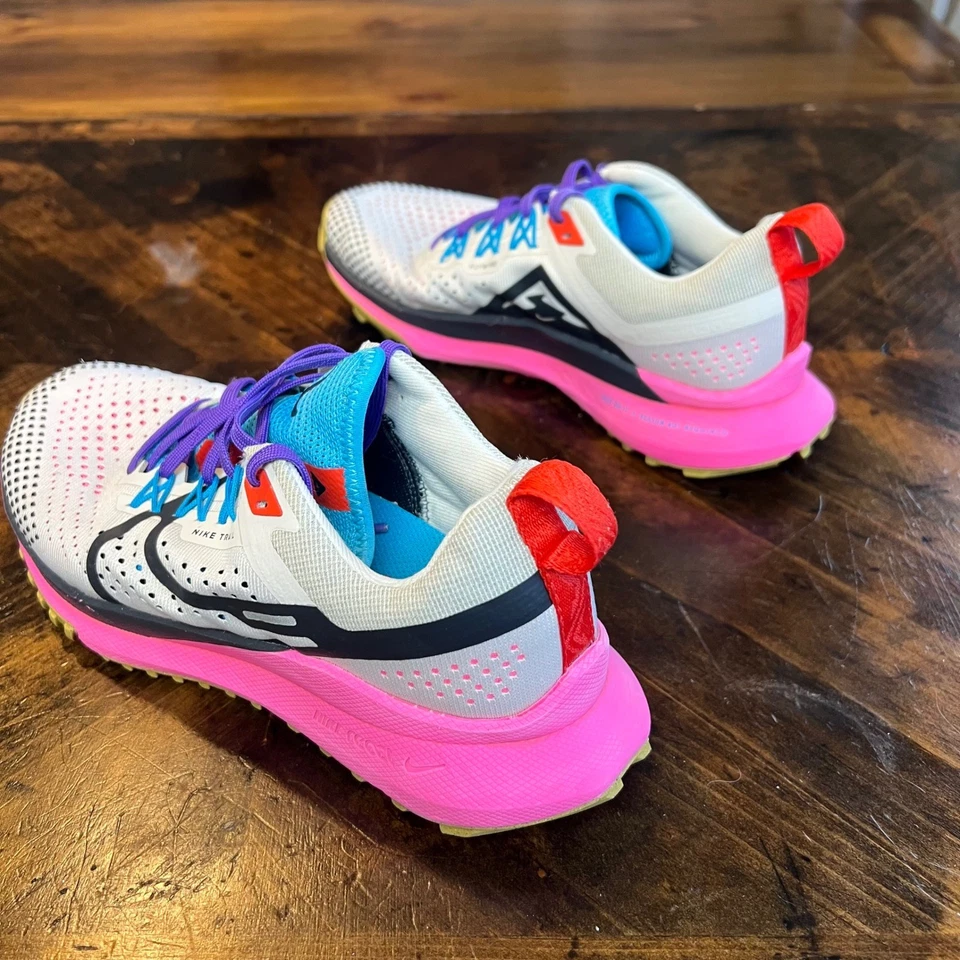 Nike Trail Pegasus 4 Zapatos para Correr FD0876-100 Blanco Rosa Púrpura Azul Para Mujer Foto 3 de 4