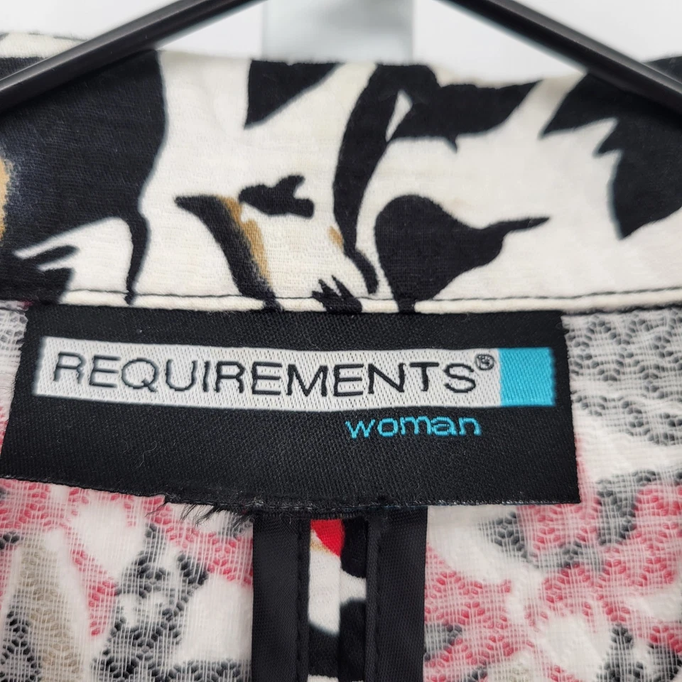 Requirements Woman Sz 1X Full Zip Lightweight Jacket Red Black Floral - Image 3 of 4