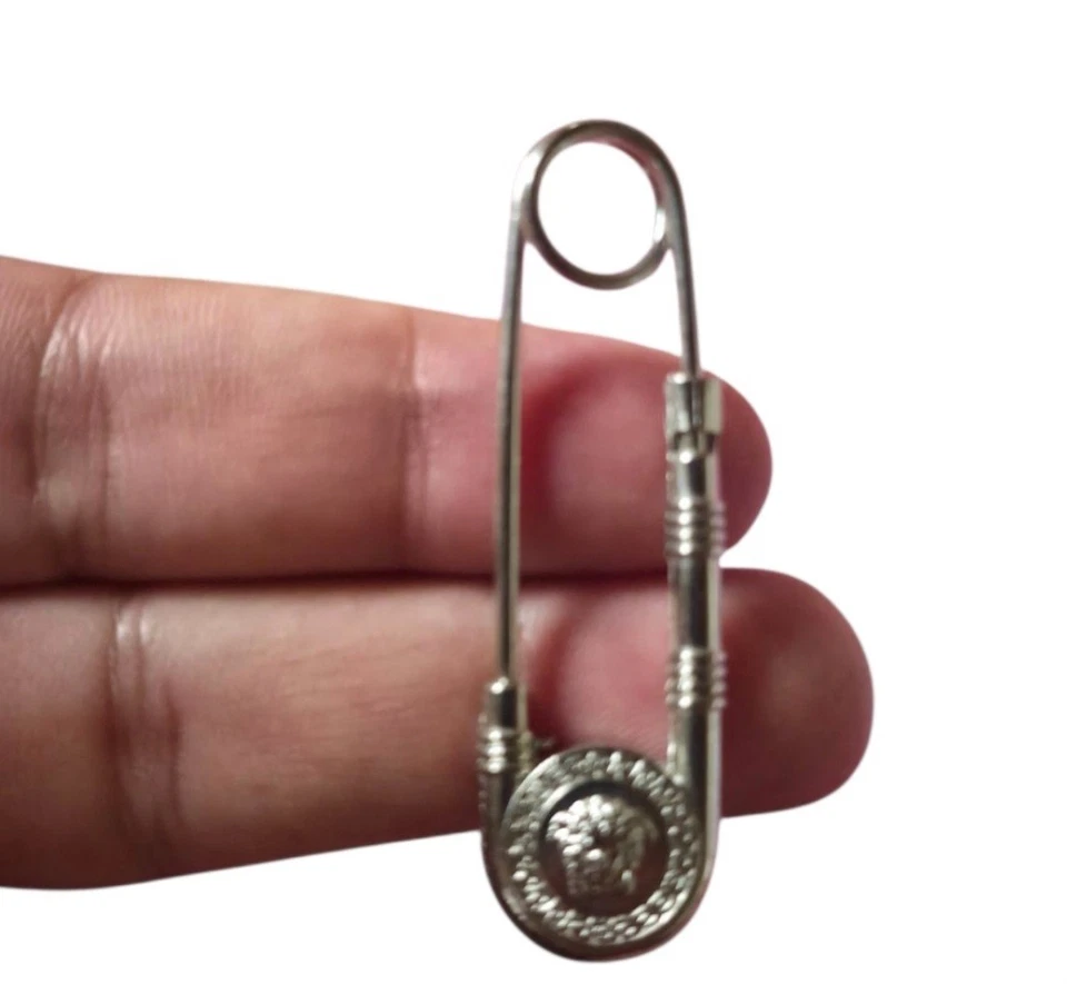 Versace Medusa Seguridad Color Plata Broche Accesorios Grande Foto 2 de 3