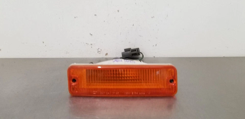 Nissan 300Zx 1985 lámpara de estacionamiento luz intermitente pasajero derecho Foto 3 de 4