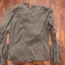 SUPER CUTE Soft Light weight Gray Sweater Hoodie Women  s Size Small