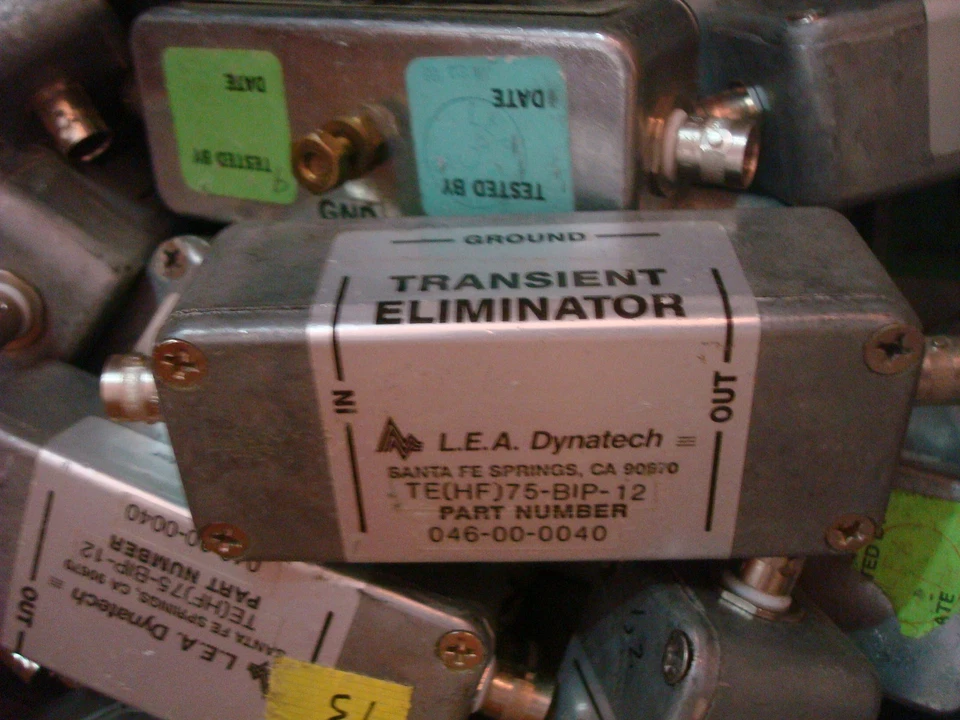 LEA Dynatech Eliminador Transitorio de Voltaje ENORME LOTE Protector contra Sobretensiones TE-75-BIP-12 Foto 2 de 4