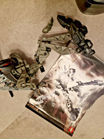 LEGO Bionicle Rahkshi Kit 100% complete with Kraata Canisters and Instructions