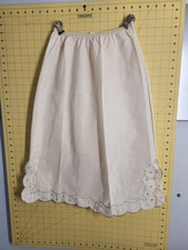 Barbizon Petti Cha Cha Half Slip Size Small Cream Embroidered Hem
