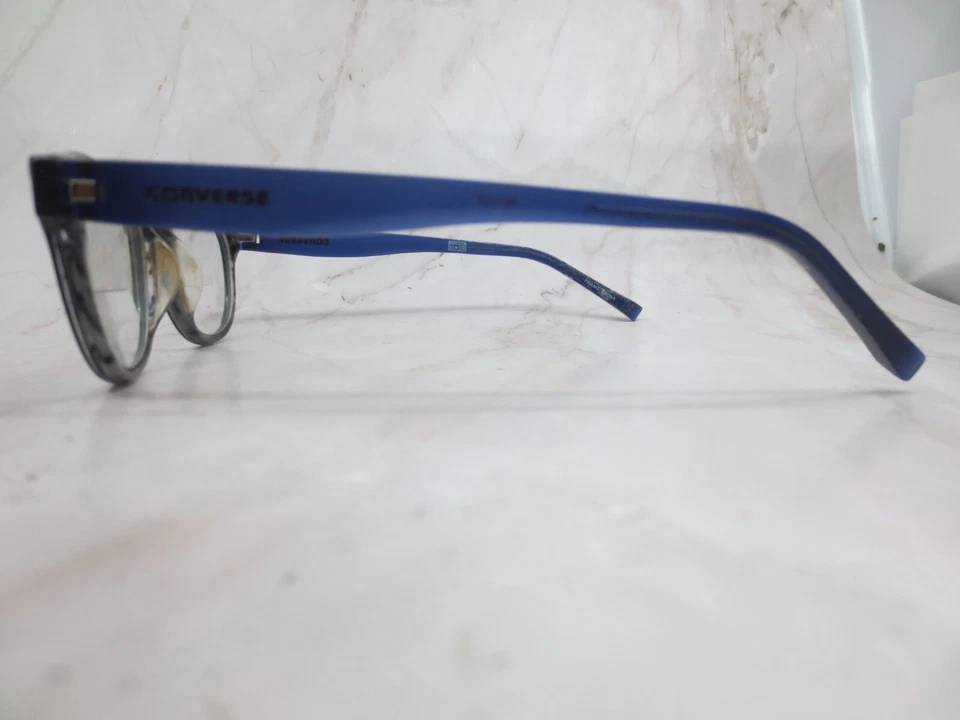 Marco de gafas Converse A046 UF unisex negro a rayas borde completo redondo 48-18-140 Foto 3 de 4