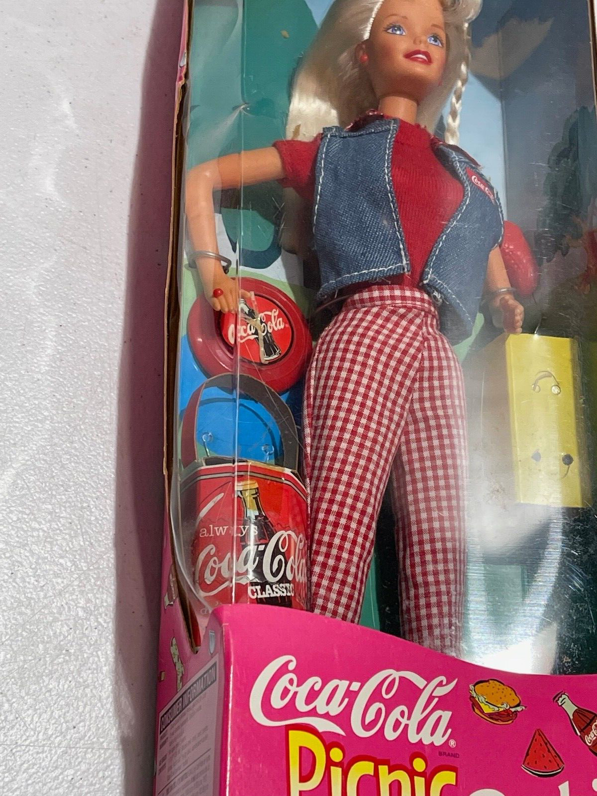 VINTAGE 1998 COCA COLA PICNIC SPECIAL MATTEL BARBIE DOLL B4 B8