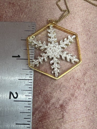 Franklin Mint 1977 Snowflake GF Pendant w/ Chain 1-1/2" x 1-1/4" Chain 18” - Picture 6 of 13