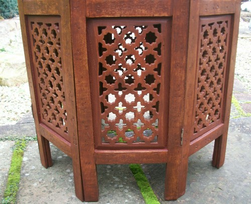 LARGE VINTAGE OCTAGONAL ANGLO/INDIAN FOLDING WOODEN SIDE TABLE - Picture 3 of 7