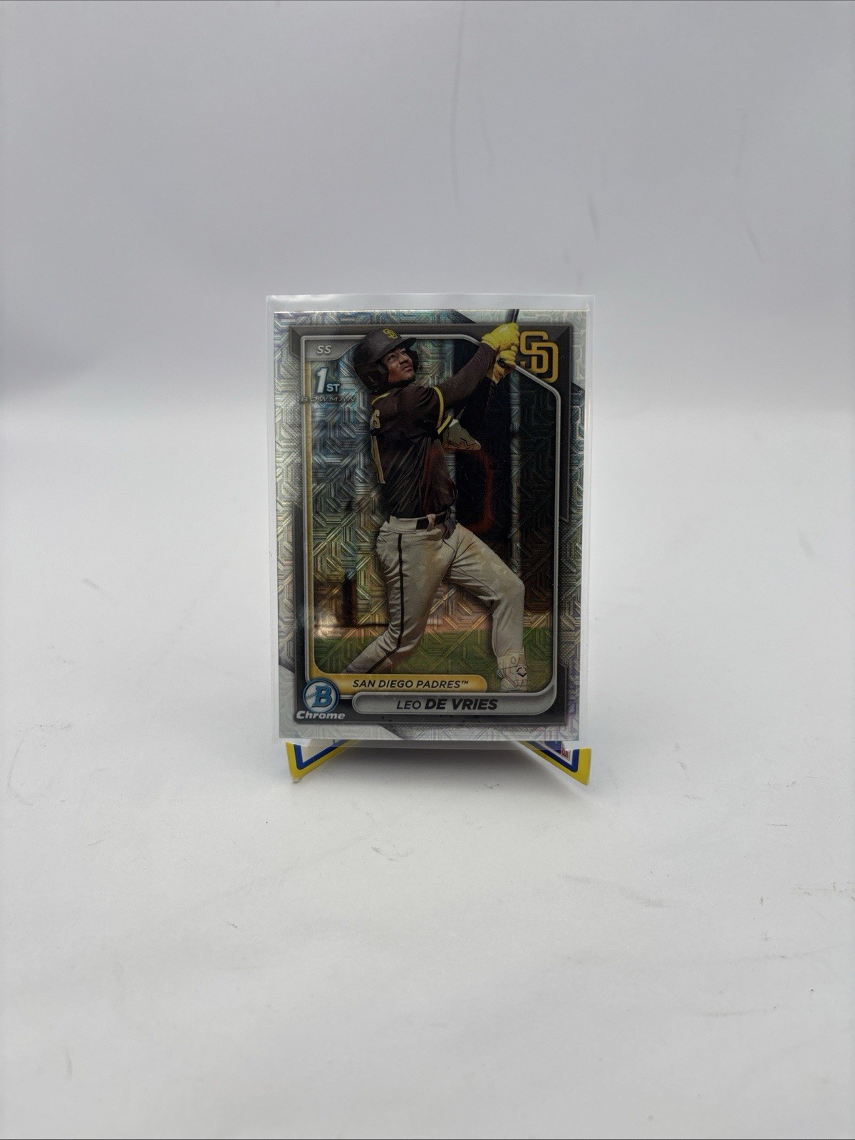 2024 Bowman Chrome Leo De Vries 1st Mojo Baseball Card #BCP-179