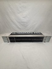Behringer Ultragraph Pro FBQ3102 31-Band Grap...