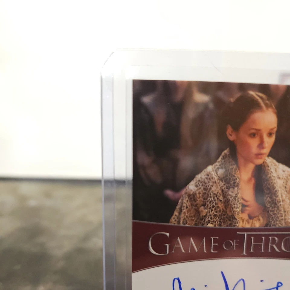 Game of Thrones Iron Anniversary S2 INSCRIPTION Autograph Alexandra Dowling  - Image 2 of 4