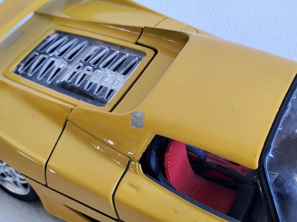 Bburago Burago Ferrari F50 jaune 1/24 Made in Italy miniature voiture collection - Photo 4/4