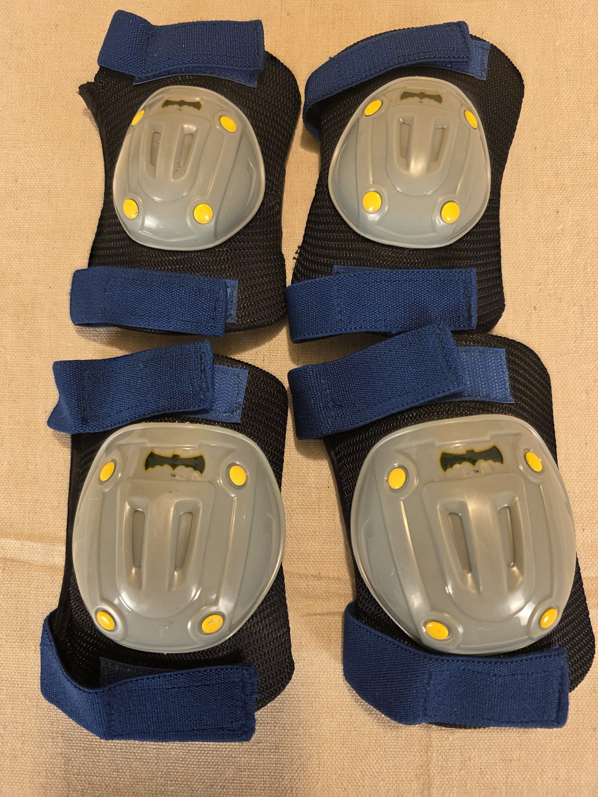 DC Comics Batman Kids Protective Knee and Elbow Pads Set