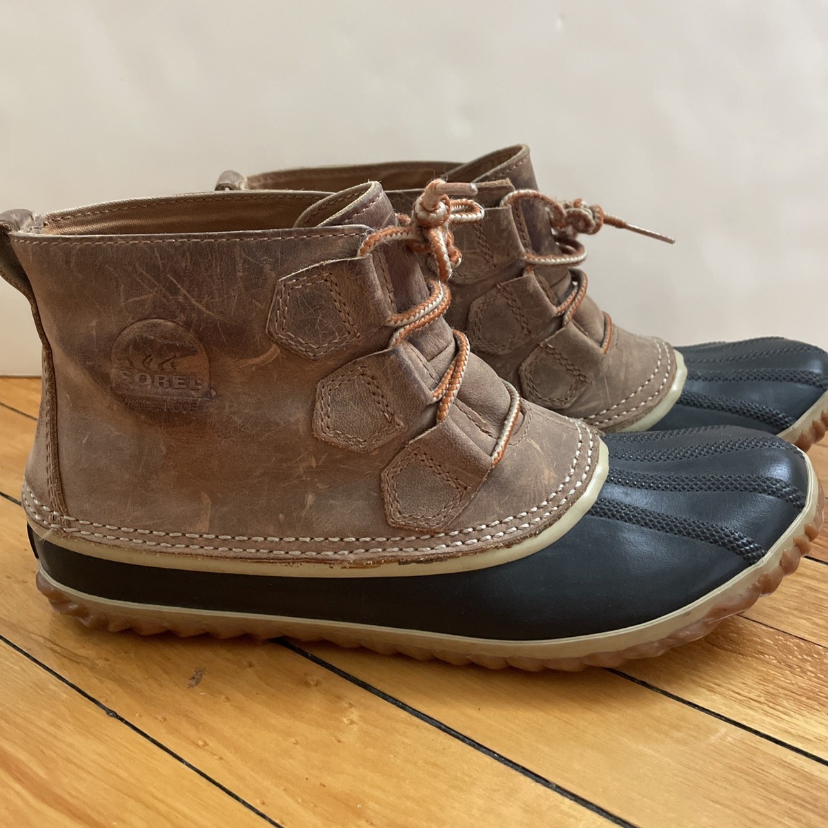Sorel Out N About Waterproof Duck Boot Leather/Rubber NL2133  display picture 2