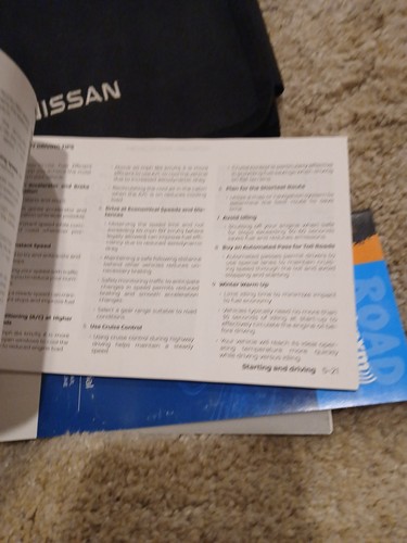 2018 Nissan Versa Sedan Owners Manual - Picture 10 of 19