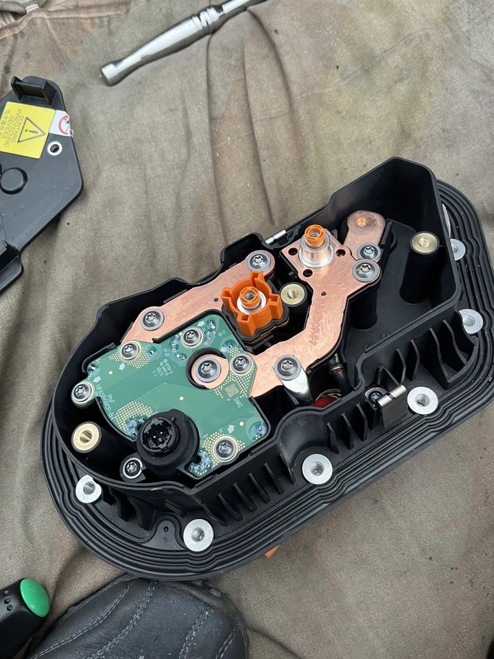 BMW High Voltage Battery SME i4 i5 i7 iX iX1 iX2 iX3 HV pyro fuse set pyrofuse  - Image 2 of 3