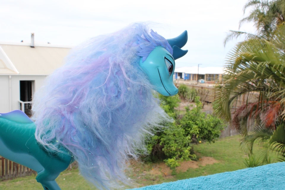 Disney Raya y el último dragón Sisu el dragón cabeza y cola posable  Foto 3 de 4