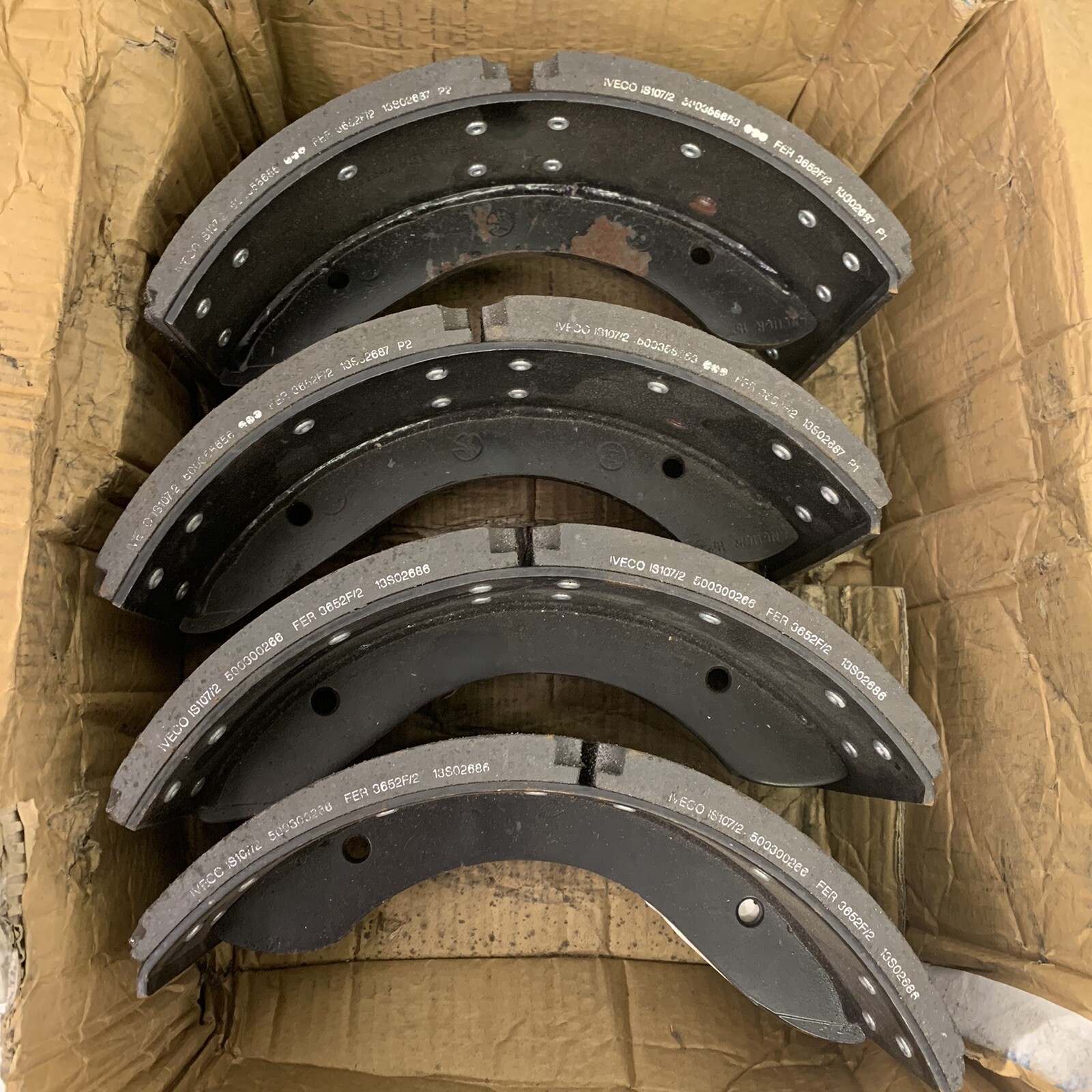 Genuine IVECO BRAKE SHOE KIT 2992530 NEW | eBay