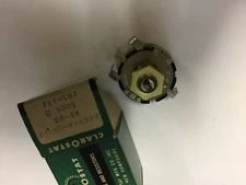 AT-88  PICK A SHAFT 500K  OHM   CLAROSTAT POTENTIOMETER 185-111    NOS