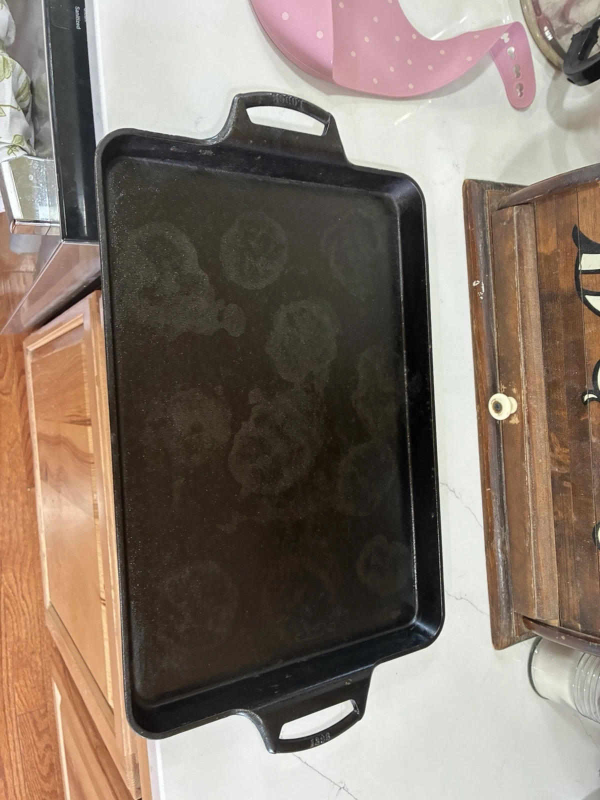 Lodge Cast Iron Baking Pan Black, Rectangle Cookie Sheet, Hand Wash, 7.5 LBS
Opens in a new window o