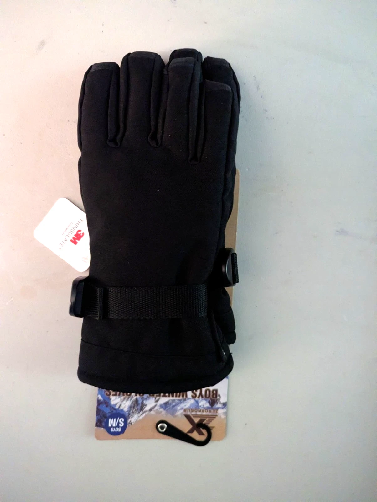Boys Winter Snow Gloves With 3M Thinsulate Insulation Black Size S/M Adjustable