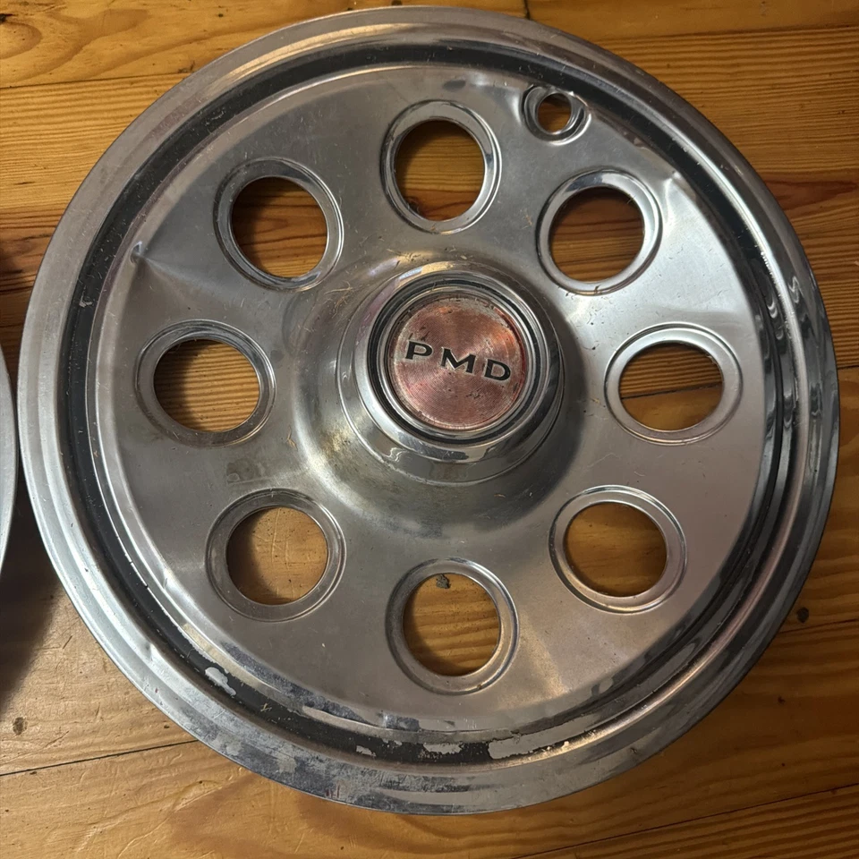 CUBIERTA DE 2 RUEDAS 1968 PONTIAC TEMPEST 68 FIREBIRD TAPACUBOS 14" USADO Foto 3 de 3