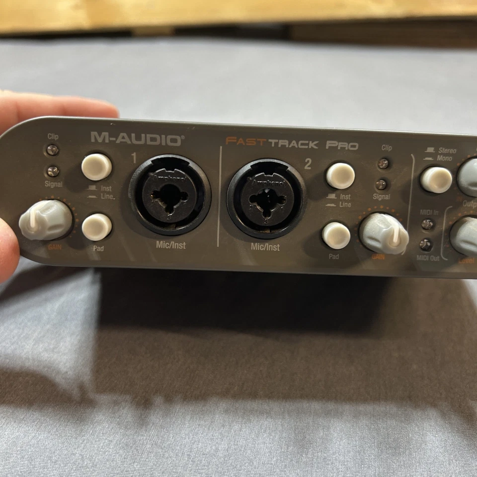 M-Audio Fast Track Pro USB 2.0 Audio / MIDI Interface - Image 3 of 4