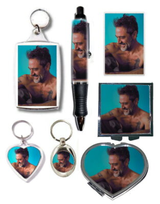 JEFFREY DEAN MORGAN FOTOKUNST FAN GESCHENK (SCHLÜSSELANHÄNGER, KÜHLSCHRANKMAGNET, SPIEGEL, STIFT)