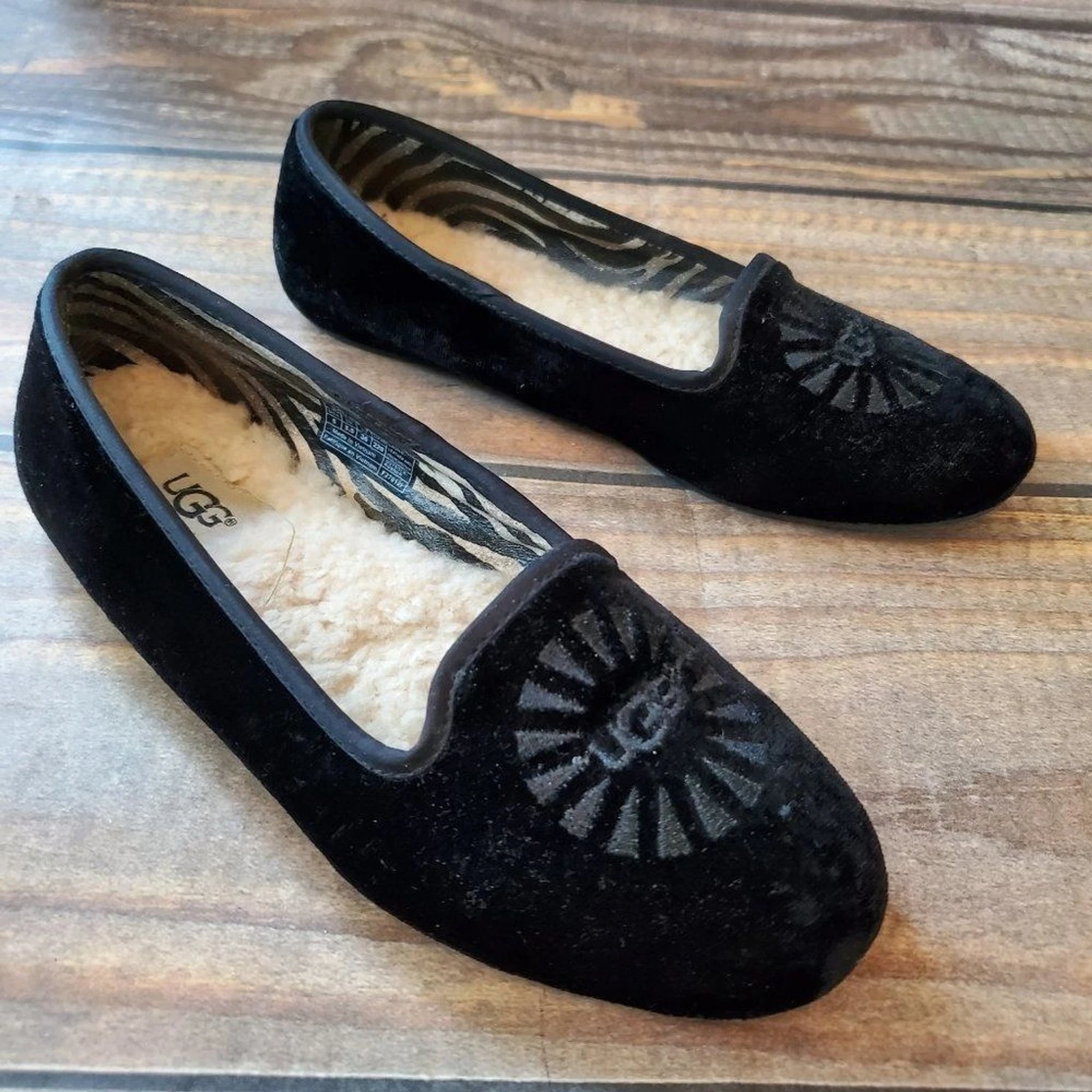 Mocassini bassi UGG Australia da donna taglia 5 36 neri in pelle scamosciata alloway