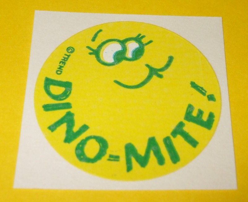 VTG 80s TREND Scratch & Sniff MATTE Sticker Smiley DINO-MITE Lemon Scent, Rare