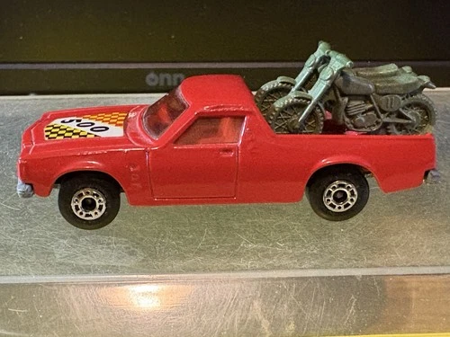 Lesney 1977 MATCHBOX Superfast - Red Holden Pick-Up No. 60 W/2 Green Bikes L89A