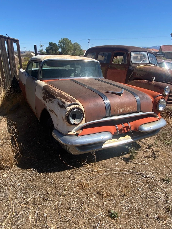 Pontiac Chieftain 1955 2 puertas techo rígido Foto 3 de 4
