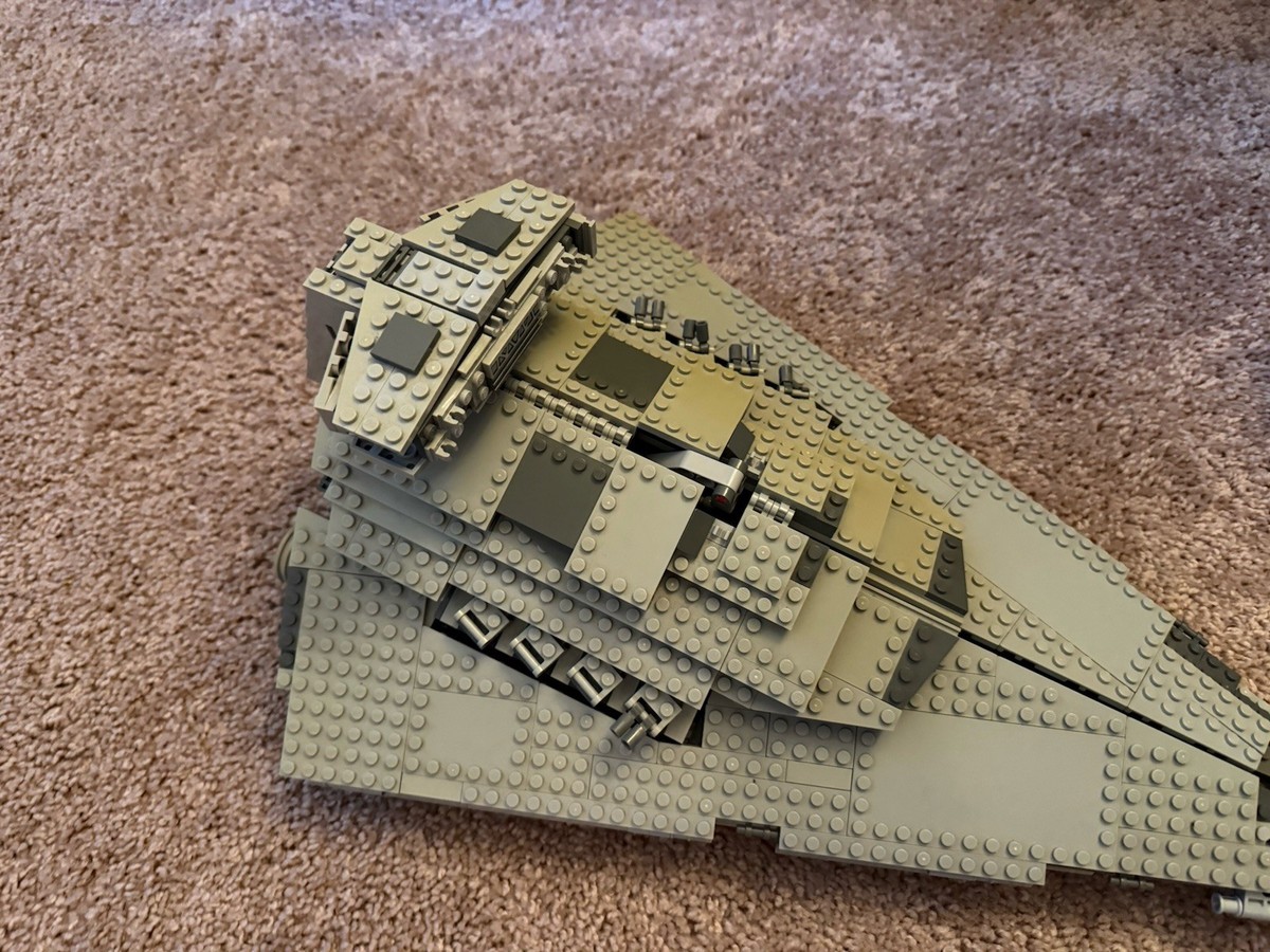 LEGO STAR WARS 75055 Imperial Star Destroyer Retired Minifigures